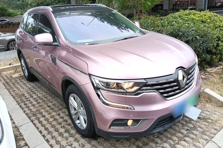 Used Renault Koleos 2017 2.0L Two-Wheel Drive Luxury Edition Front Right 45 Deg
