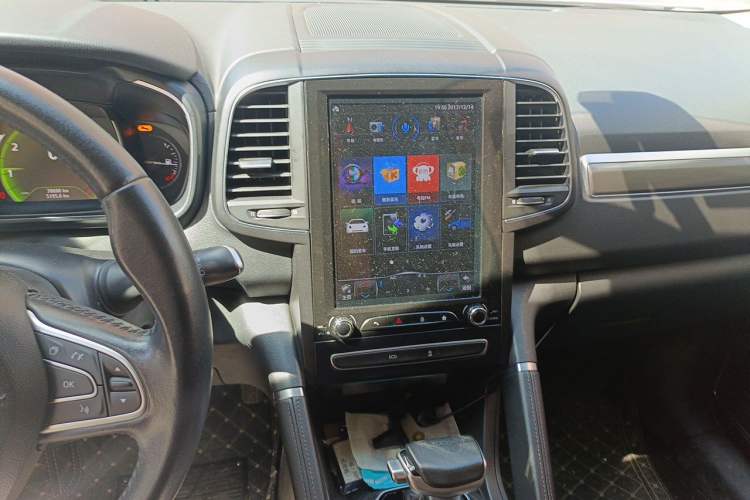 Used Renault Koleos 2017 2.0L Two-Wheel-Drive Leading Edition Audio And AC Panel