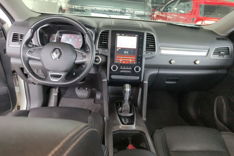 Used Renault Koleos 2017 2.5L Two-Wheel Drive Prestige Edition Center Console