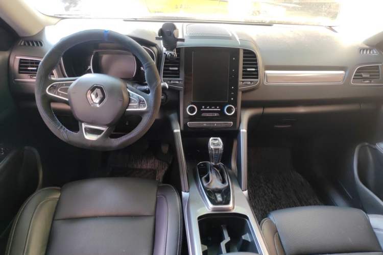 Used Renault Koleos 2017 2.5L Four-Wheel Drive Premium Edition Center Console