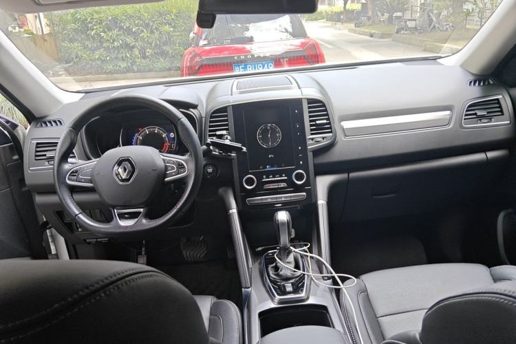 Used Renault Koleos 2017 2.0L Two-Wheel Drive Luxury Edition Center Console