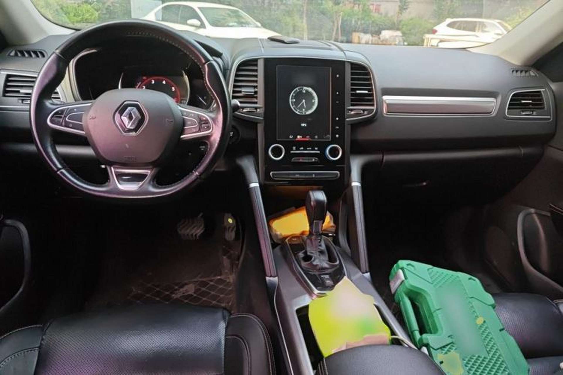 Used Renault Koleos 2017 2.5L Two-Wheel Drive Prestige Edition Center Console