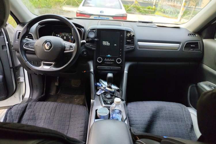 Used Renault Koleos 2017 2.5L Four-Wheel Drive Premium Edition Center Console