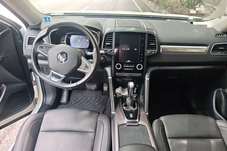 Used Renault Koleos 2017 2.5L Two-Wheel Drive Prestige Edition Center Console