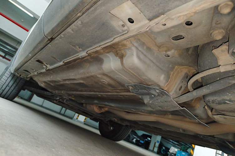 Used Renault Koleos 2017 2.5L Four-Wheel Drive Premium Edition Chassis Rear Left