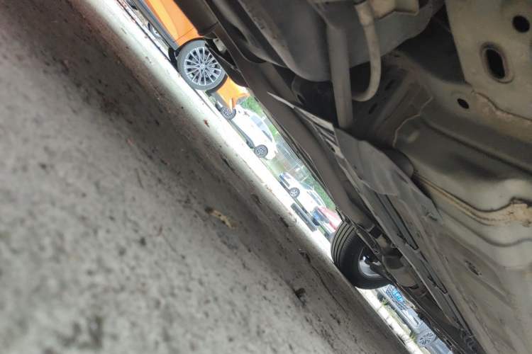 Used Renault Koleos 2017 2.5L Four-Wheel Drive Premium Edition Chassis Rear Right