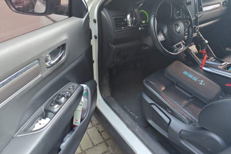 Used Renault Koleos 2017 2.0L Two-Wheel-Drive Leading Edition Driver Seat
