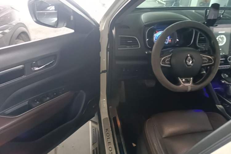 Used Renault Koleos 2017 2.5L 4x4 Flagship Edition Driver Seat