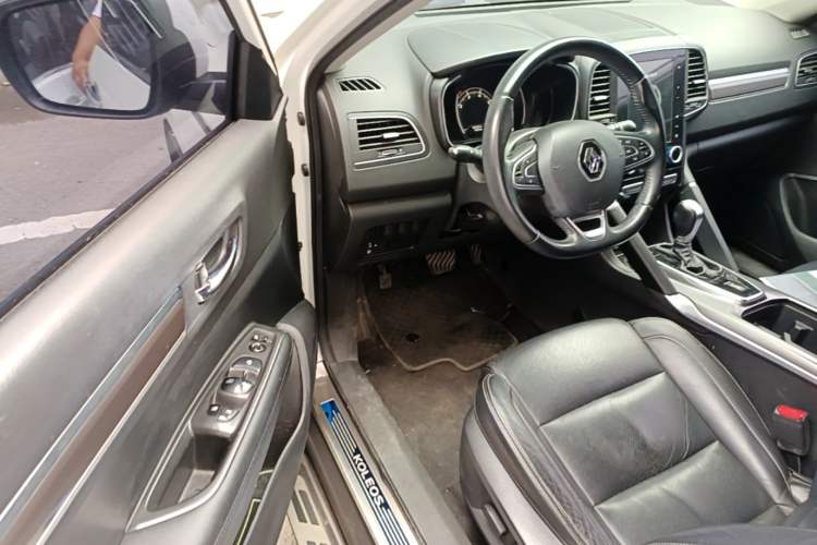 Used Renault Koleos 2017 2.0L Two-Wheel Drive Luxury Edition Driver Seat