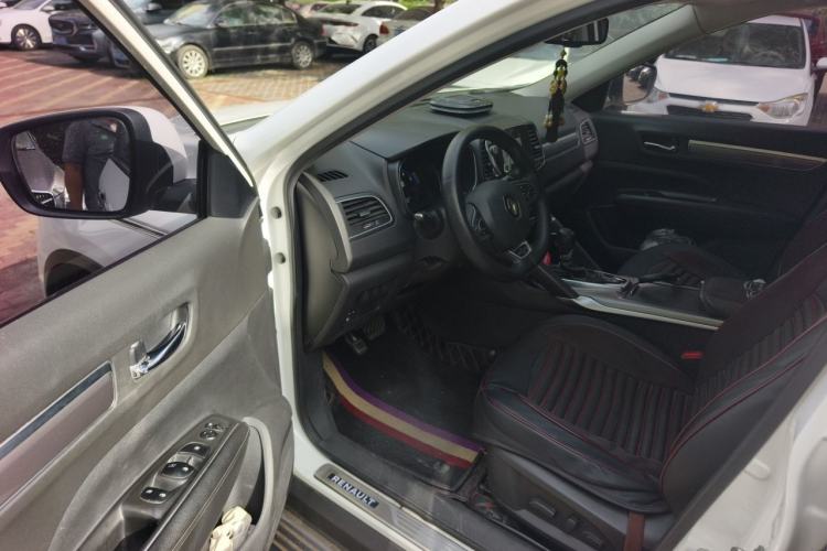 Used Renault Koleos 2017 2.0L Two-Wheel Drive Luxury Edition Driver Seat