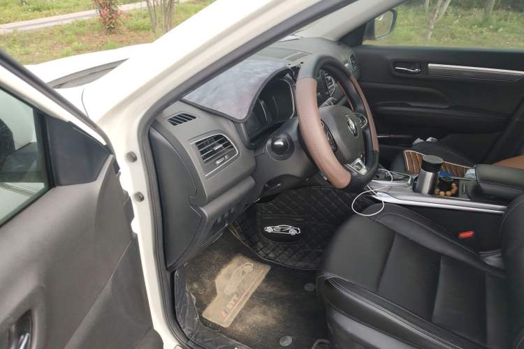 Used Renault Koleos 2017 2.0L Two-Wheel Drive Luxury Edition Driver Seat