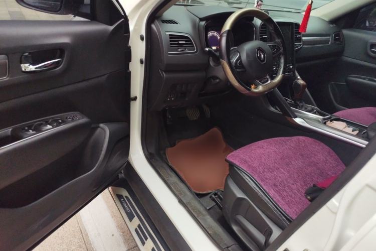 Used Renault Koleos 2017 2.0L Two-Wheel-Drive Leading Edition Driver Seat