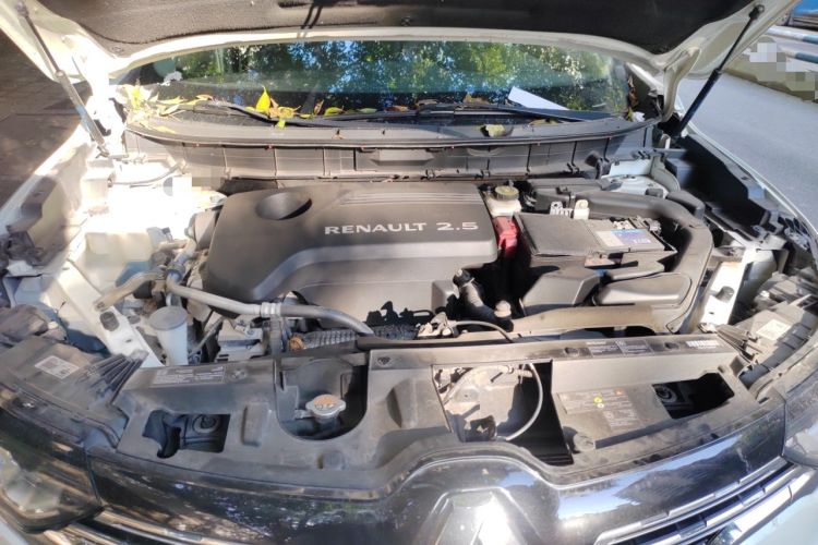 Used Renault Koleos 2017 2.5L Four-Wheel Drive Premium Edition Engine Bay