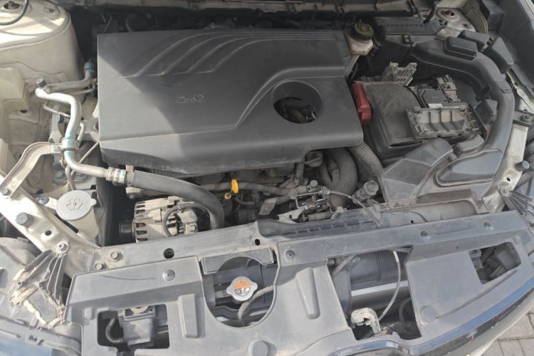 Used Renault Koleos 2017 2.0L Two-Wheel-Drive Leading Edition Engine Bay