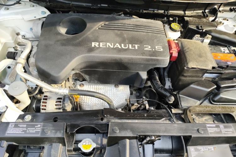 Used Renault Koleos 2017 2.5L Four-Wheel Drive Premium Edition Engine Bay