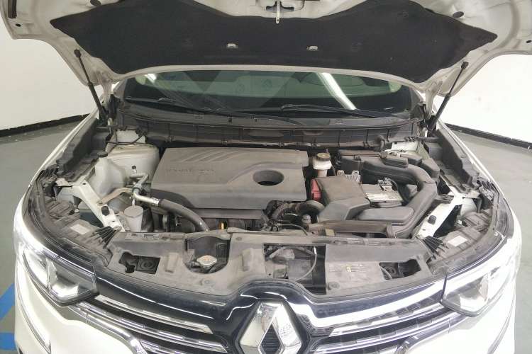 Used Renault Koleos 2017 2.0L Two-Wheel Drive Luxury Edition Engine Bay