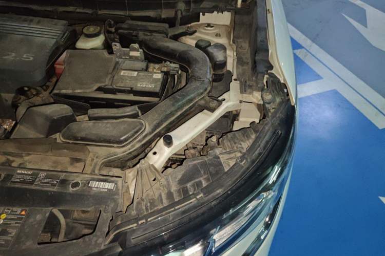 Used Renault Koleos 2017 2.5L 4x4 Flagship Edition Engine Bay Left