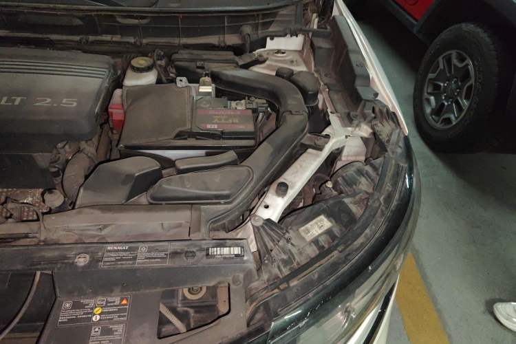 Used Renault Koleos 2017 2.5L Two-Wheel Drive Prestige Edition Engine Bay Left