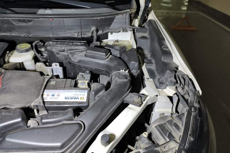 Used Renault Koleos 2017 2.0L Two-Wheel Drive Luxury Edition Engine Bay Left