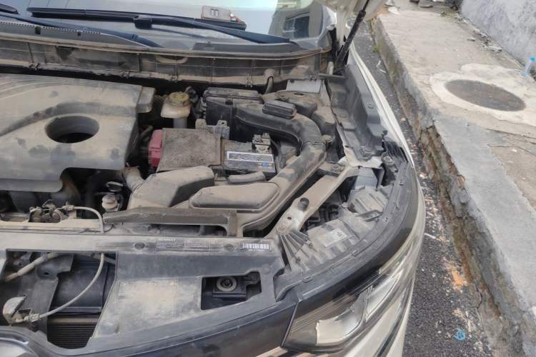 Used Renault Koleos 2017 2.0L Two-Wheel Drive Luxury Edition Engine Bay Left