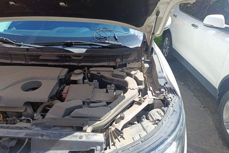 Used Renault Koleos 2017 2.0L Two-Wheel-Drive Leading Edition Engine Bay Left