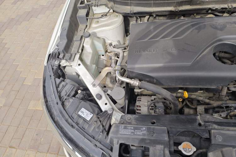 Used Renault Koleos 2017 2.0L Two-Wheel Drive Luxury Edition Engine Bay Right