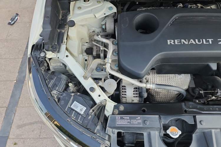 Used Renault Koleos 2017 2.5L Four-Wheel Drive Ultimate Edition Engine Bay Right
