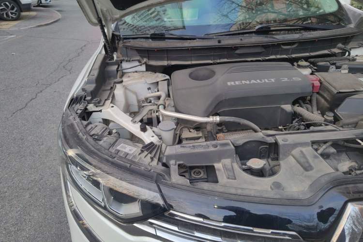 Used Renault Koleos 2017 2.5L Four-Wheel Drive Ultimate Edition Engine Bay Right