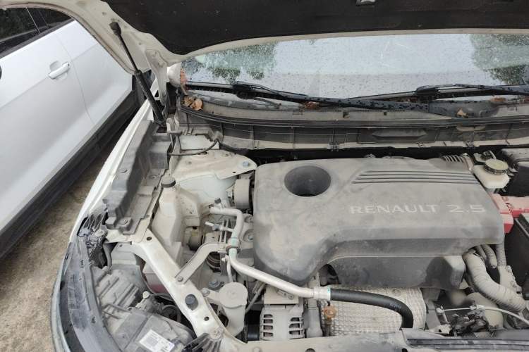 Used Renault Koleos 2017 2.5L Four-Wheel Drive Premium Edition Engine Bay Right