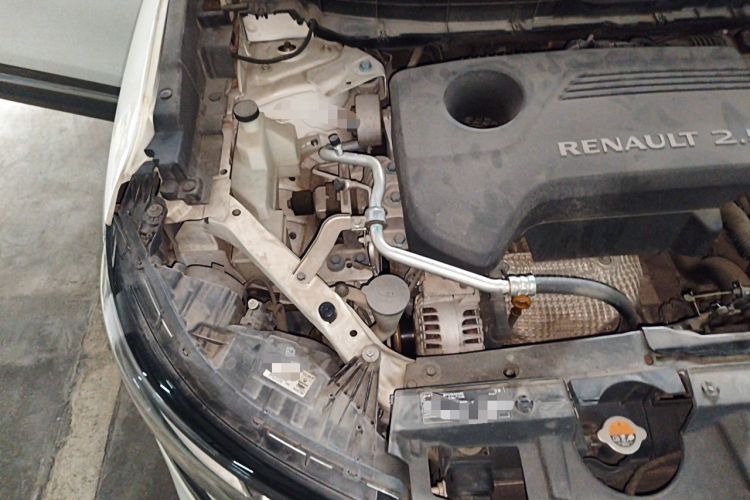 Used Renault Koleos 2017 2.5L Four-Wheel Drive Premium Edition Engine Bay Right