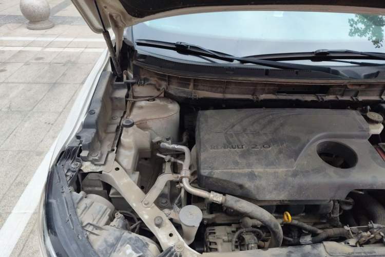 Used Renault Koleos 2017 2.0L Two-Wheel-Drive Leading Edition Engine Bay Right