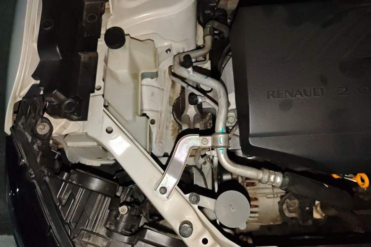 Used Renault Koleos 2017 2.0L Two-Wheel-Drive Leading Edition Engine Bay Right
