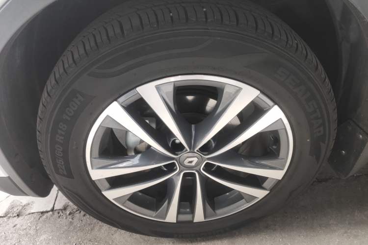 Used Renault Koleos 2017 2.5L Four-Wheel Drive Ultimate Edition Exterior 2
