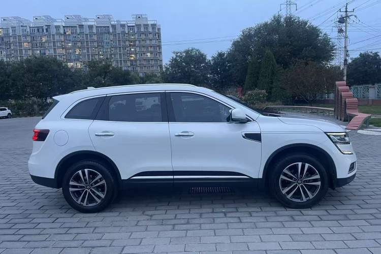 Used Renault Koleos 2017 2.5L Four-Wheel Drive Ultimate Edition Exterior 3
