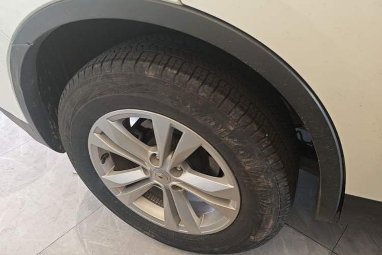 Used Renault Koleos 2017 2.0L Two-Wheel Drive Luxury Edition Exterior 5