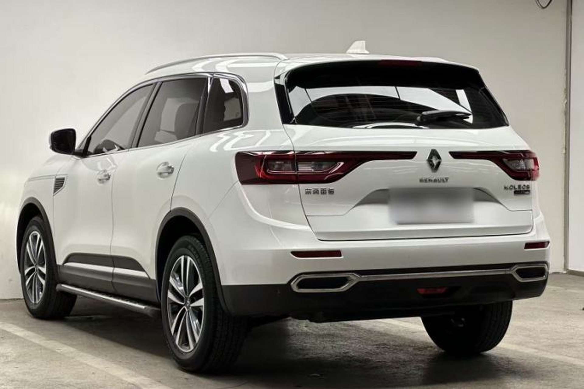 Used Renault Koleos 2017 2.5L Four-Wheel Drive Ultimate Edition Exterior 8