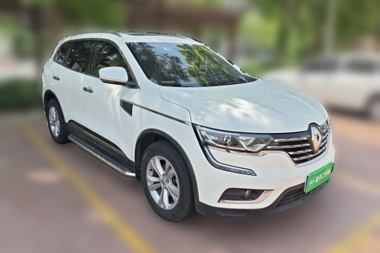 Used Renault Koleos 2017 2.0L Two-Wheel Drive Luxury Edition Front Right 45 Deg