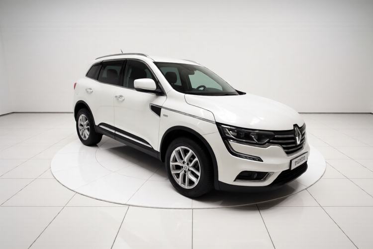 Used Renault Koleos 2017 2.5L Four-Wheel Drive Premium Edition Front Right 45 Deg