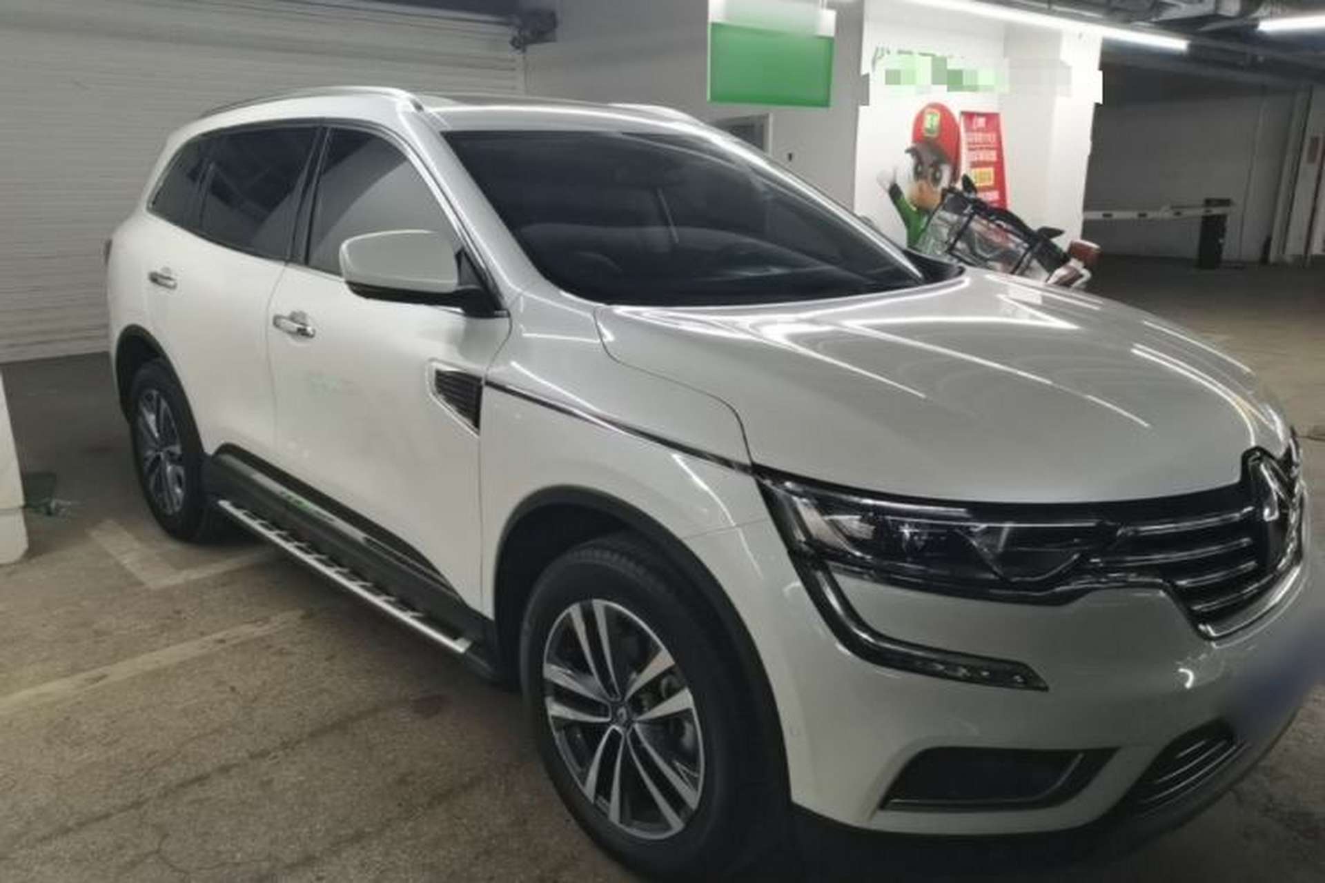 Used Renault Koleos 2017 2.5L Four-Wheel Drive Ultimate Edition Front Right 45 Deg