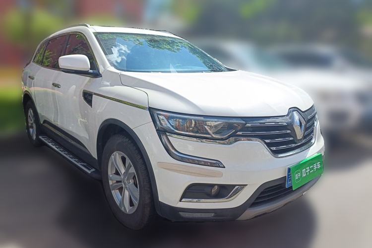 Used Renault Koleos 2017 2.0L Two-Wheel-Drive Leading Edition Front Right 45 Deg