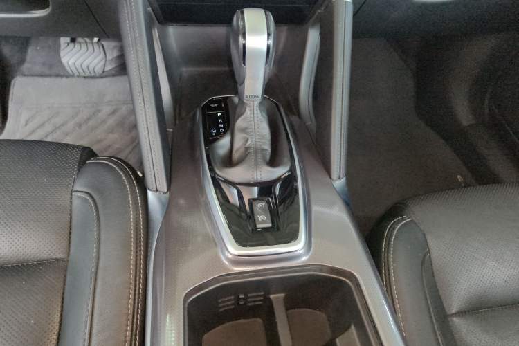 Used Renault Koleos 2017 2.5L Two-Wheel Drive Prestige Edition Gear Lever