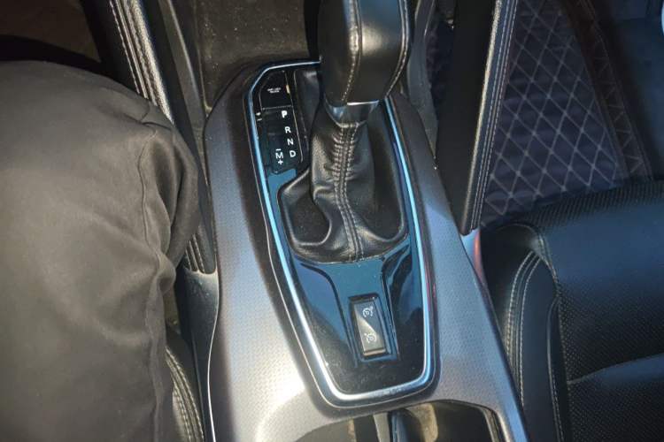 Used Renault Koleos 2017 2.5L Two-Wheel Drive Prestige Edition Gear Lever