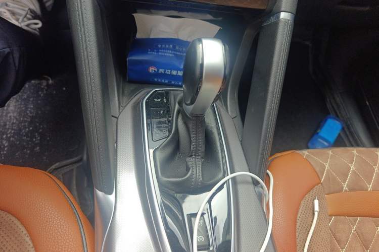 Used Renault Koleos 2017 2.5L Four-Wheel Drive Premium Edition Gear Lever