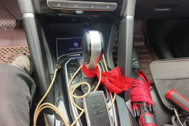 Used Renault Koleos 2017 2.5L Four-Wheel Drive Ultimate Edition Gear Lever