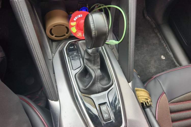 Used Renault Koleos 2017 2.0L Two-Wheel Drive Luxury Edition Gear Lever