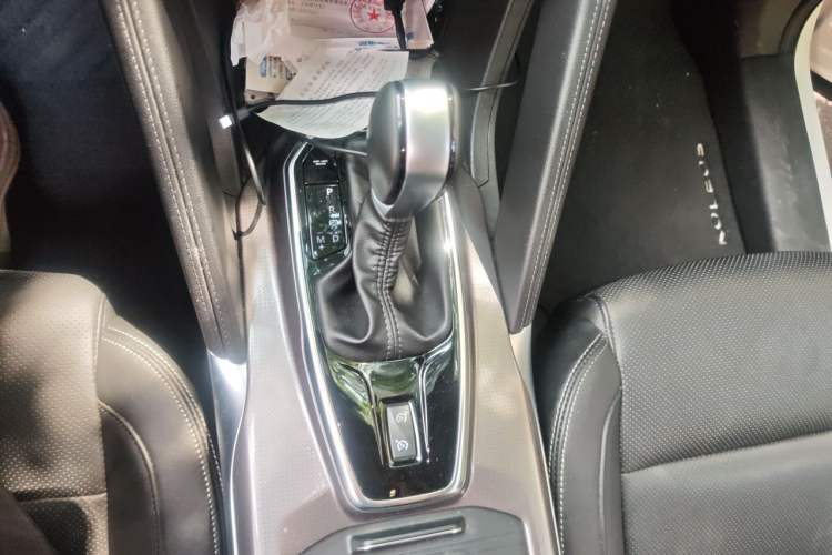 Used Renault Koleos 2017 2.5L Two-Wheel Drive Prestige Edition Gear Lever