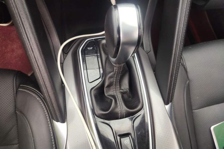 Used Renault Koleos 2017 2.5L Four-Wheel Drive Premium Edition Gear Lever