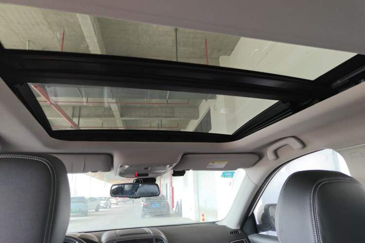 Used Renault Koleos 2017 2.0L Two-Wheel Drive Luxury Edition Headliner