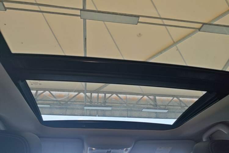 Used Renault Koleos 2017 2.0L Two-Wheel Drive Luxury Edition Headliner