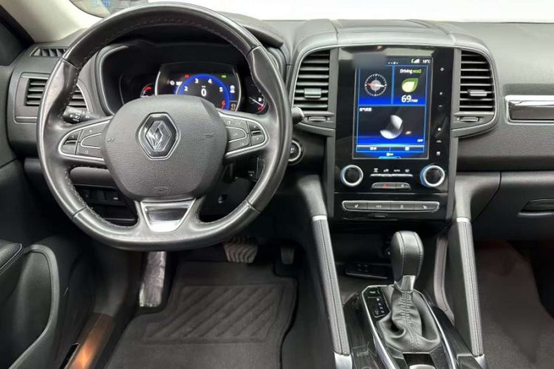 Used Renault Koleos 2017 2.5L Four-Wheel Drive Ultimate Edition Interior 10